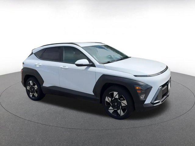 Photo of 2024 Atlas White Hyundai KONA