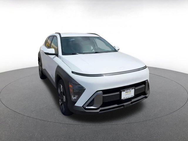 Photo of 2024 Atlas White Hyundai KONA