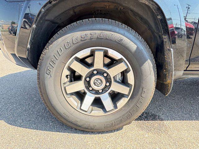 Photo of 2024 Midnight Black Metallic Toyota 4Runner