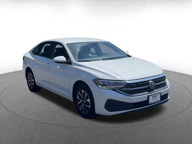 Photo of 2024 Pure White Volkswagen Jetta
