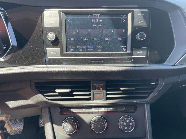 Photo of 2024 Pure White Volkswagen Jetta