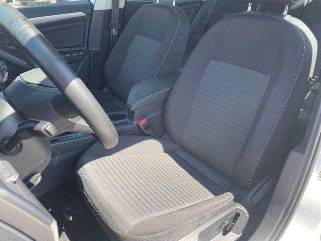 Photo of 2024 Pure White Volkswagen Jetta