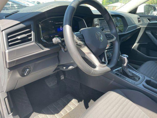 Photo of 2024 Pure White Volkswagen Jetta