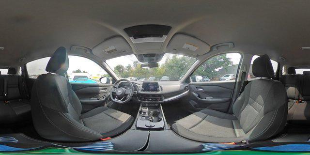 Photo of 2024 Deep Ocean Blue Pearl Nissan Rogue