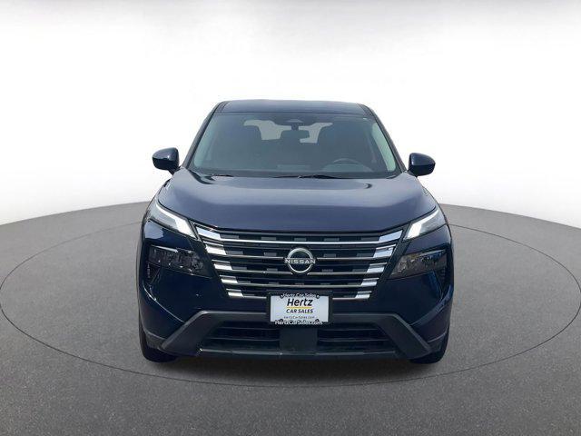 Photo of 2024 Deep Ocean Blue Pearl Nissan Rogue