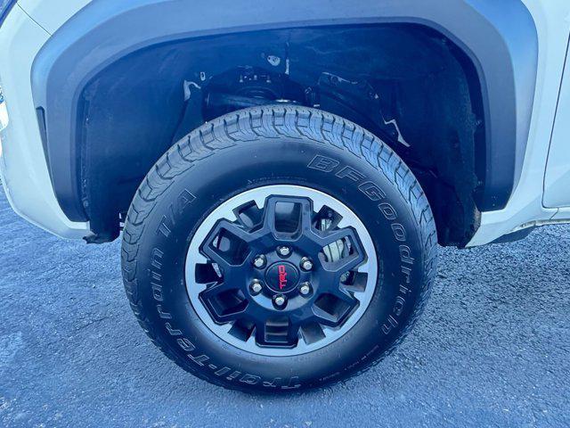 Photo of 2025 Ice Cap Toyota Tacoma