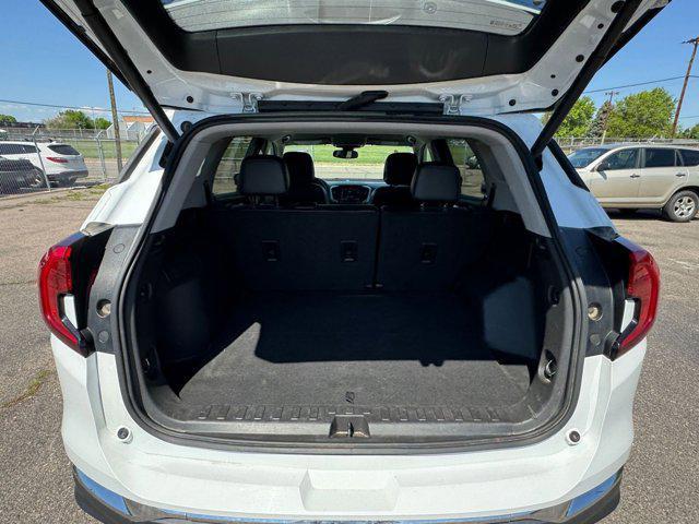 Photo of 2024 Summit White GMC Terrain