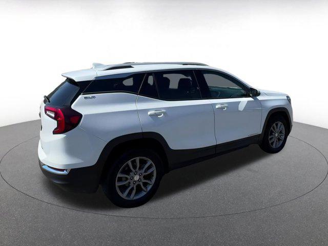 Photo of 2024 Summit White GMC Terrain