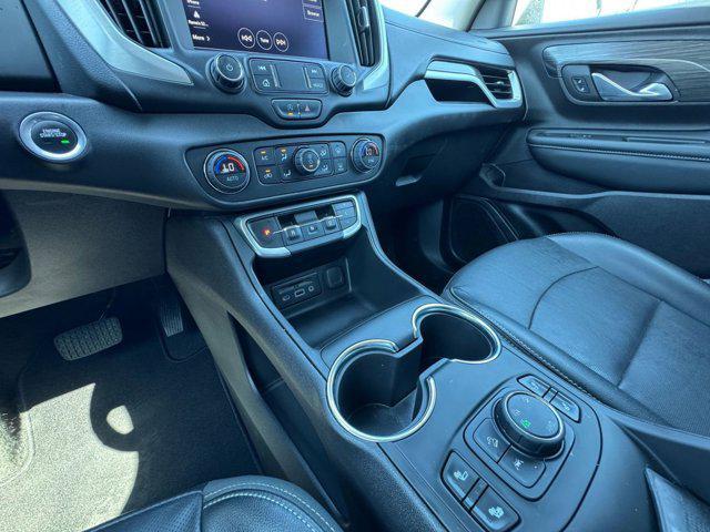 Photo of 2024 Summit White GMC Terrain