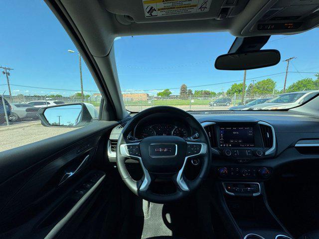 Photo of 2024 Summit White GMC Terrain