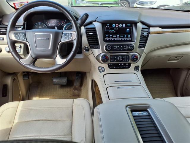 Photo of 2017 Quicksilver Metallic GMC Yukon XL