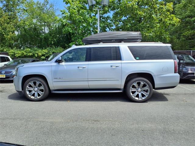 Photo of 2017 Quicksilver Metallic GMC Yukon XL