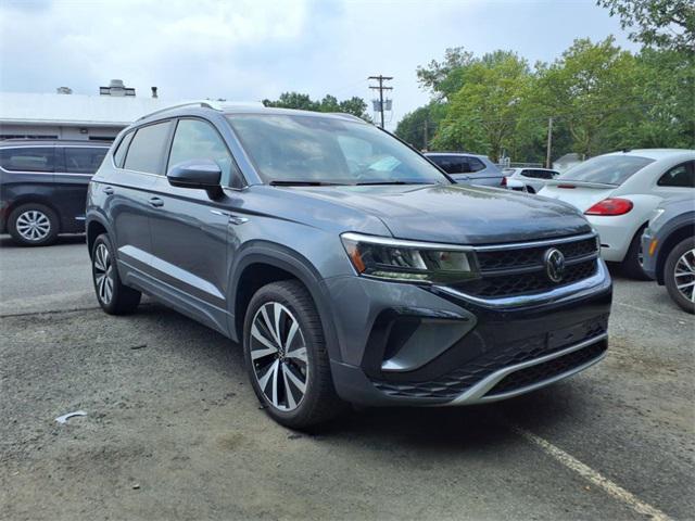 Photo of 2023 Platinum Gray Metallic Volkswagen Taos