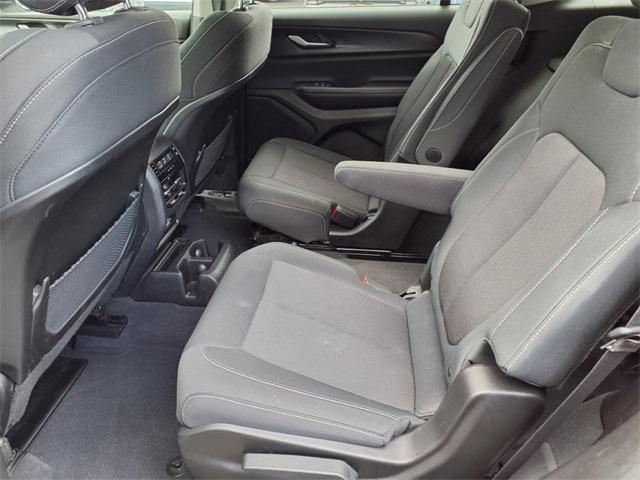 Photo of 2023 Bright White Clearcoat Jeep Grand Cherokee L