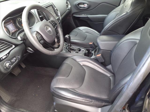 Photo of 2023 Diamond Black Crystal Pearlcoat Jeep Cherokee