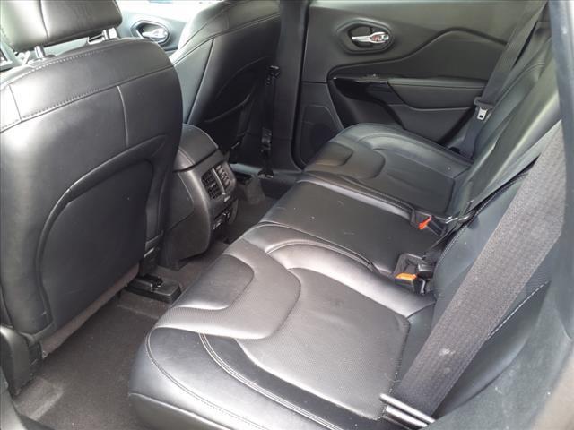 Photo of 2023 Diamond Black Crystal Pearlcoat Jeep Cherokee