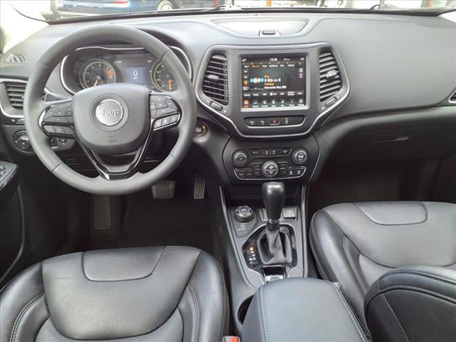 Photo of 2023 Diamond Black Crystal Pearlcoat Jeep Cherokee