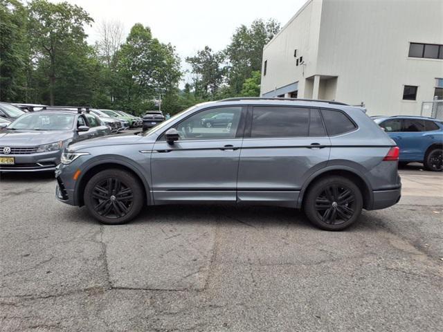 Photo of 2022 Platinum Gray Metallic Volkswagen Tiguan