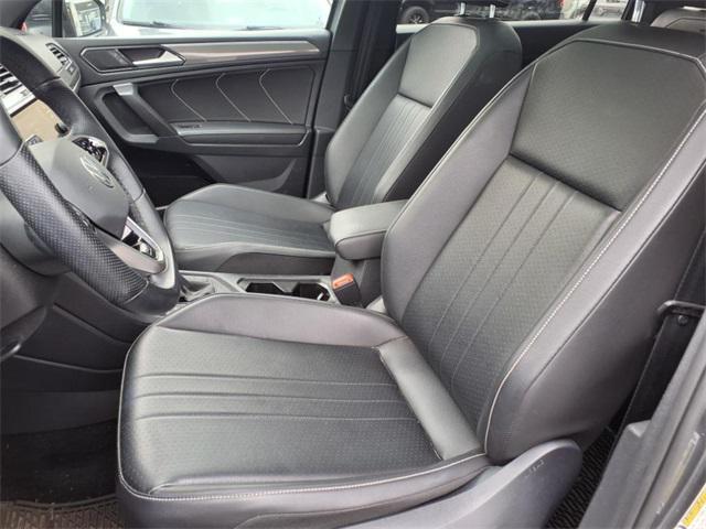 Photo of 2022 Platinum Gray Metallic Volkswagen Tiguan