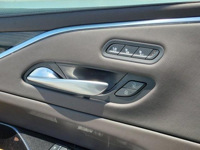 Photo of 2021 Crystal White Tri-Coat Cadillac Escalade ESV