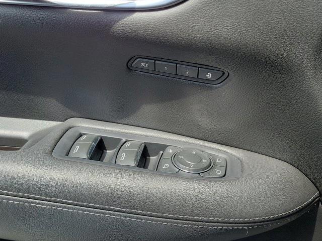 Photo of 2022 Satin Steel Metallic Cadillac XT5