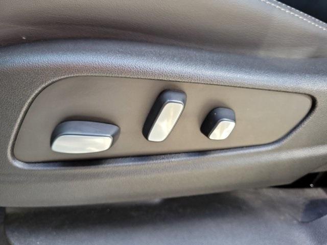 Photo of 2022 Satin Steel Metallic Cadillac XT5