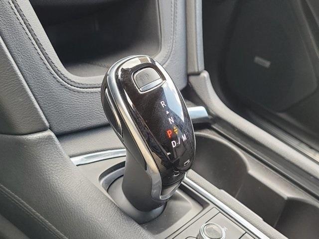 Photo of 2021 Crystal White Tri-Coat Cadillac XT5