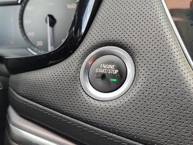 Photo of 2021 Crystal White Tri-Coat Cadillac XT5