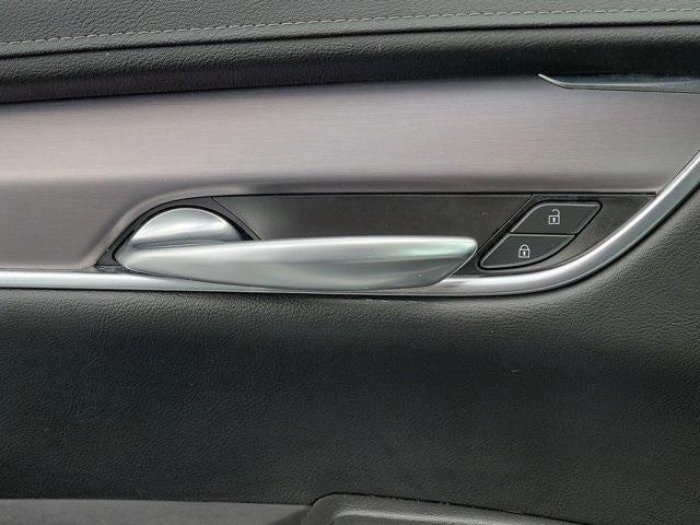 Photo of 2021 Crystal White Tri-Coat Cadillac XT5