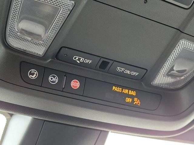 Photo of 2021 Crystal White Tri-Coat Cadillac XT5