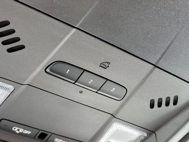 Photo of 2021 Crystal White Tri-Coat Cadillac XT5