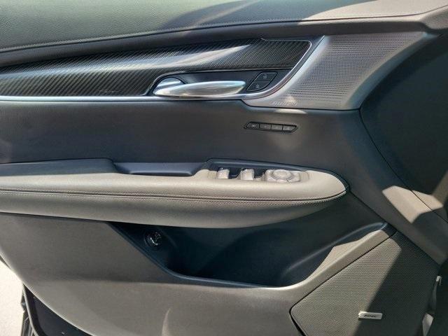 Photo of 2022 Stellar Black Metallic Cadillac XT6
