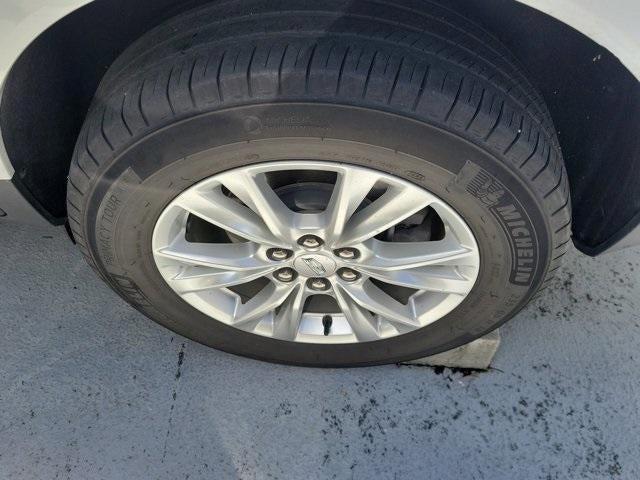 Photo of 2022 Crystal White Tri-Coat Cadillac XT5