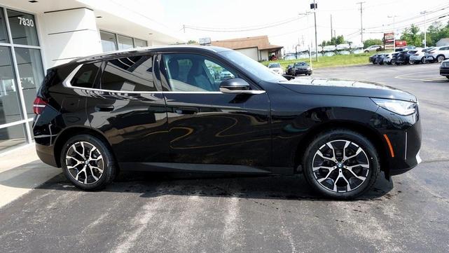 Photo of 2025 Black Sapphire Metallic BMW X3