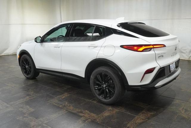Photo of 2024 Summit White Buick Envista