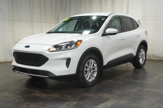 Photo of 2021 Star White Ford Escape