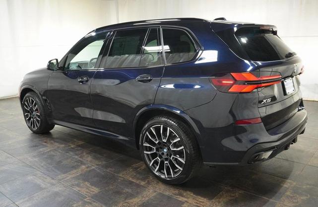Photo of 2024 Carbon Black Metallic BMW X5