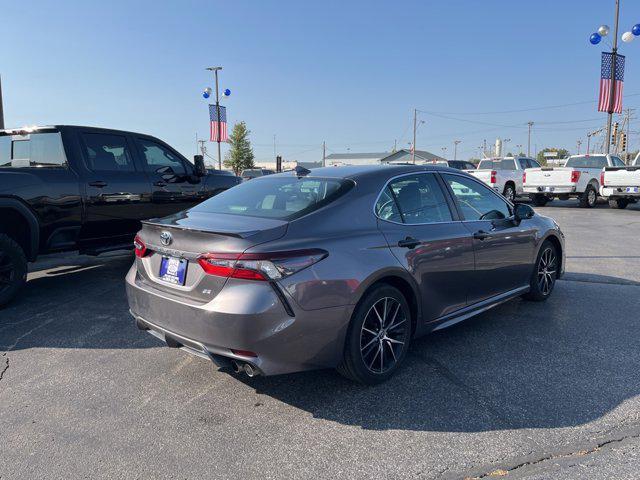Photo of 2022 Predawn Gray Mica Toyota Camry