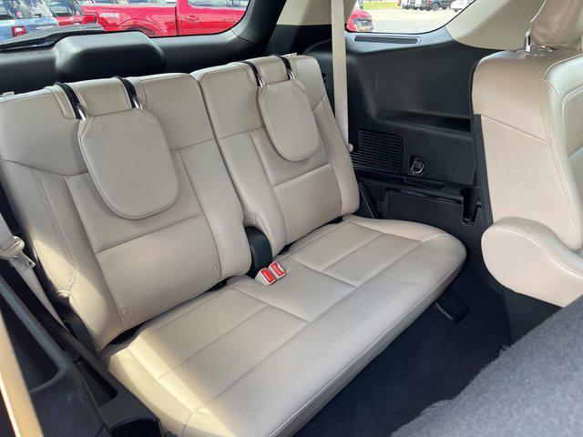 Photo of 2021 Rapid Red Metallic Tinted Clearcoat Ford Explorer
