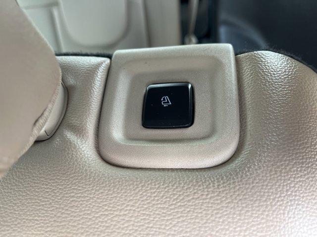 Photo of 2021 Rapid Red Metallic Tinted Clearcoat Ford Explorer