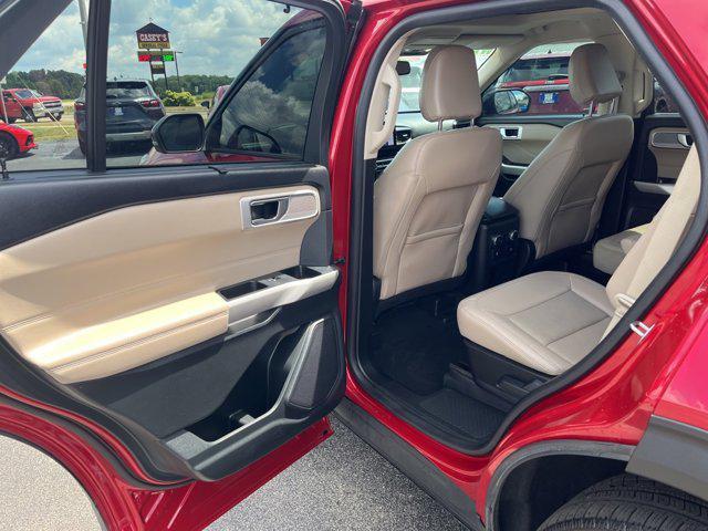 Photo of 2021 Rapid Red Metallic Tinted Clearcoat Ford Explorer