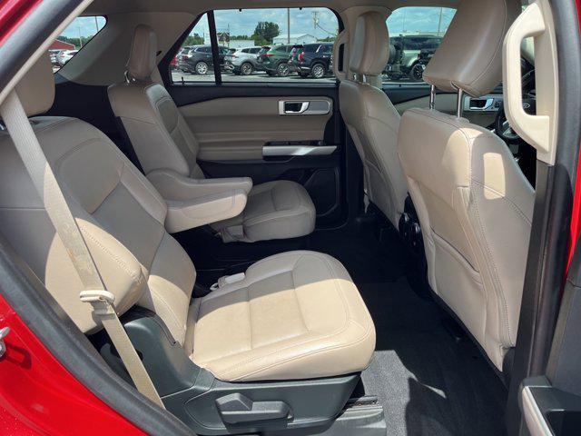 Photo of 2021 Rapid Red Metallic Tinted Clearcoat Ford Explorer