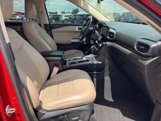 Photo of 2021 Rapid Red Metallic Tinted Clearcoat Ford Explorer