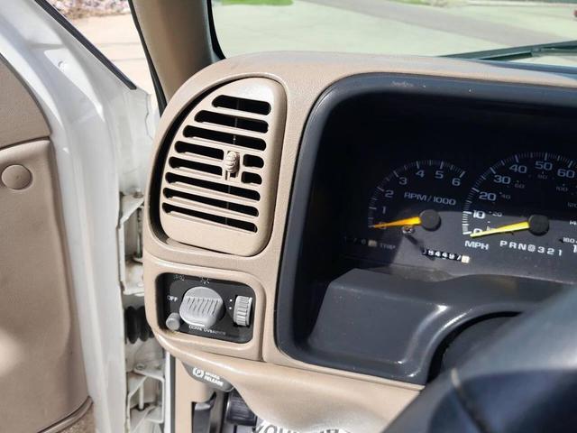 Photo of 1997 Summit White GMC Sierra 1500