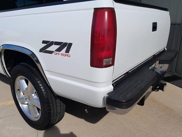 Photo of 1997 Summit White GMC Sierra 1500