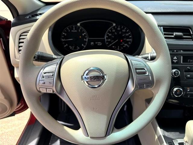 Photo of 2015 Cayenne Red Nissan Altima