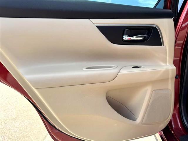 Photo of 2015 Cayenne Red Nissan Altima