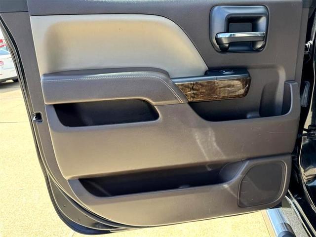 Photo of 2015 Black Chevrolet Silverado 1500