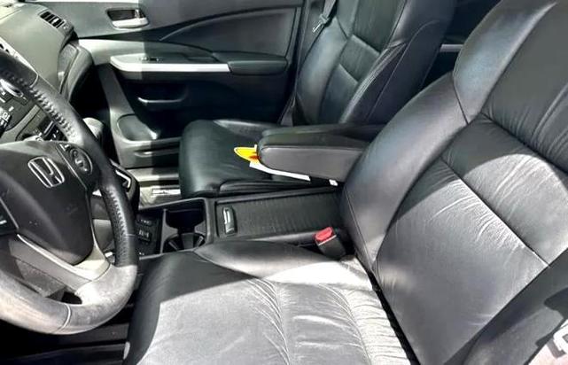 Photo of 2013 Silver Honda CR-V