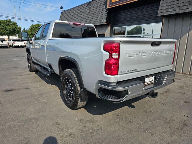 Photo of 2020 Silver Ice Metallic Chevrolet Silverado 2500